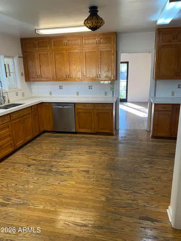 $1,750,000 | 520 East Orange Drive, Phoenix, AZ 85012