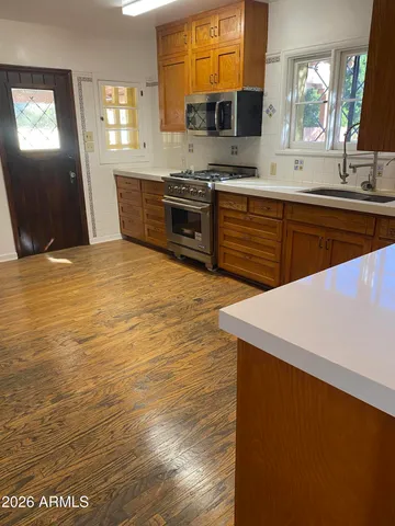 $1,750,000 | 520 East Orange Drive, Phoenix, AZ 85012