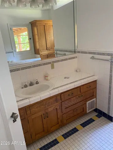 $1,750,000 | 520 East Orange Drive, Phoenix, AZ 85012