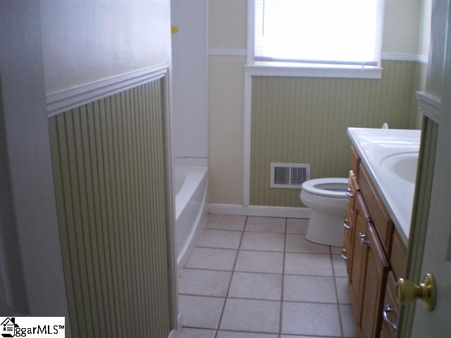 1029 Old Liberty Road Easley, SC 29640 - Photo 5 of 9