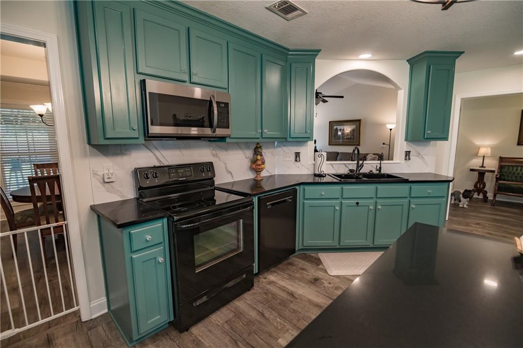 535 Embassy Walk Winder, GA 30680 - Photo 9 of 46