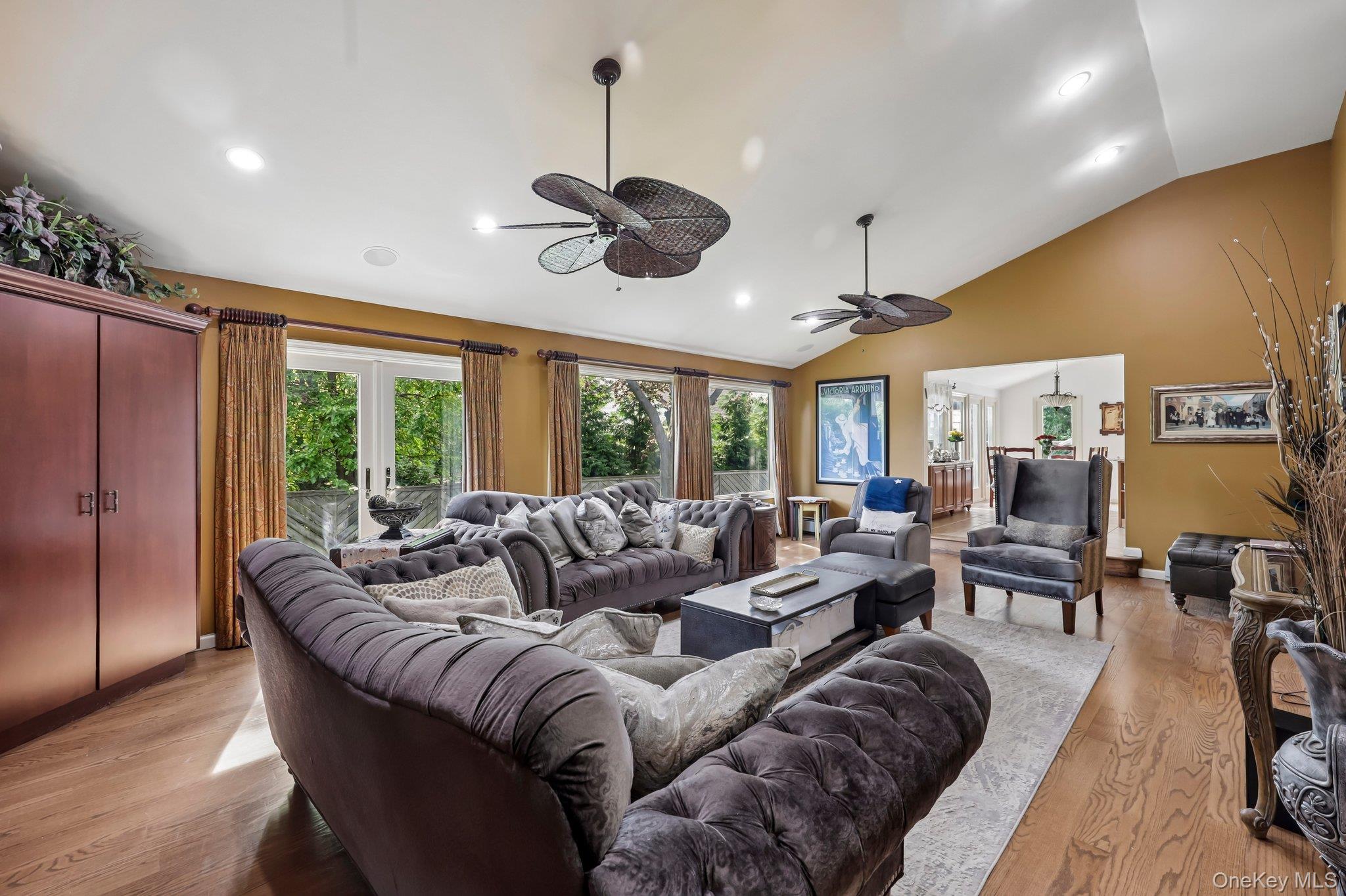 1304 Harbor Road Hewlett Harbor, NY 11557 - Photo 7 of 42