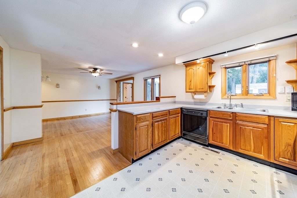 240 Amherst Road Sunderland, MA 01375 - Photo 2 of 41 Gallery Image 2