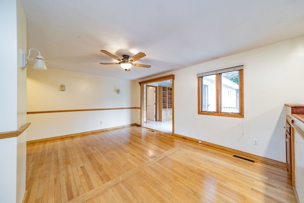 240 Amherst Road Sunderland, MA 01375 - Photo 5 of 41 Gallery Image 5