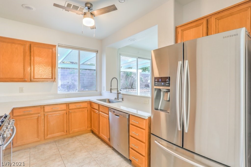 195 Ruby Ridge Avenue Henderson, NV 89002 - Photo 17 of 36 Gallery Image 17