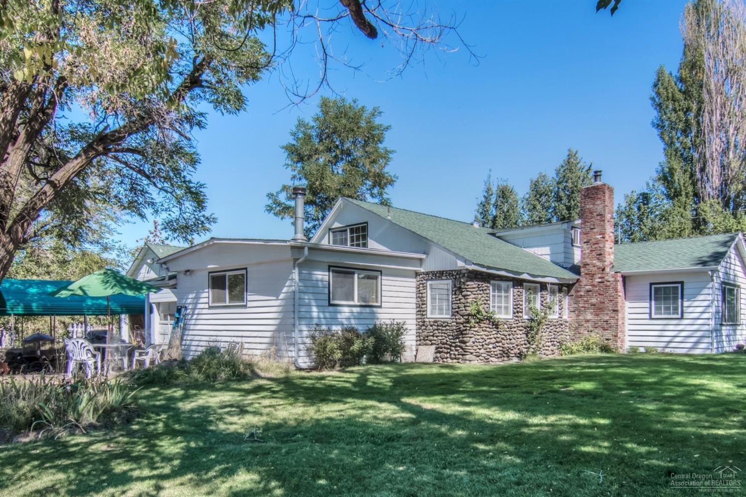 20990 Yeoman Road Bend, OR 97701 - Photo 1 of 18 Gallery Image 1