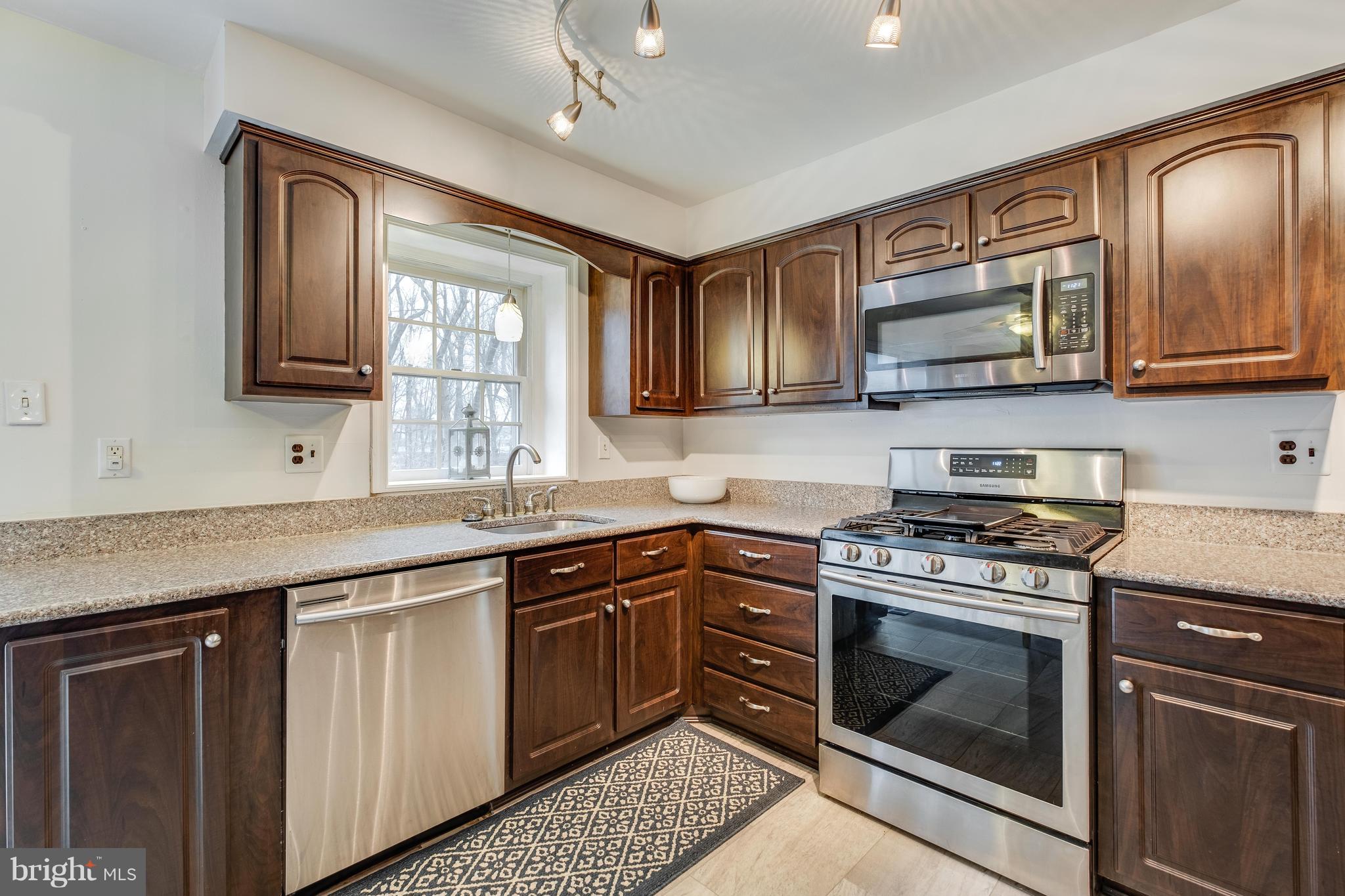 311 Hollyoke Road Somerdale, NJ 08083 - Photo 7 of 37 Gallery Image 7