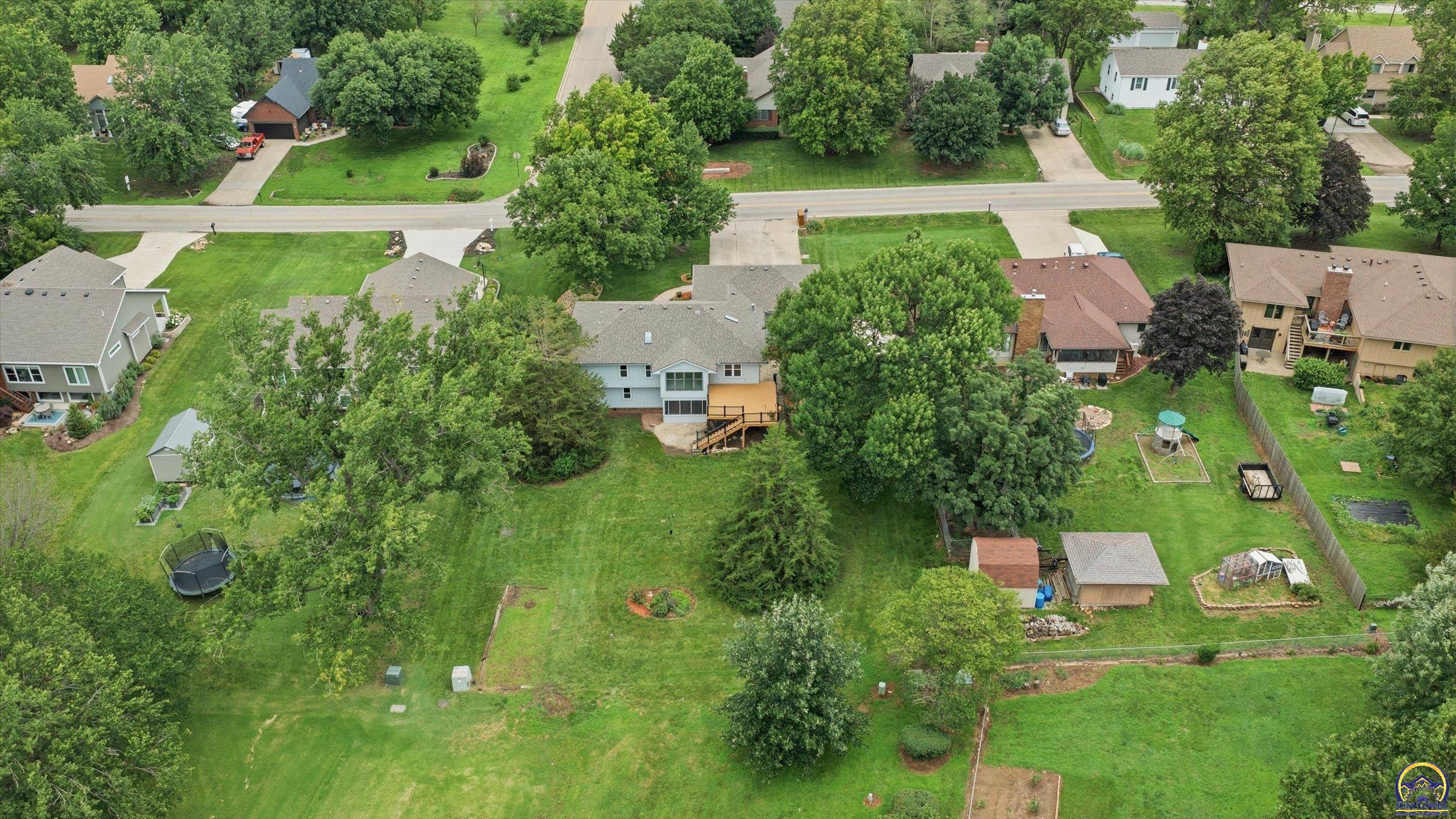 7143 Southwest 33rd Street Topeka, KS 66614 - Photo 38 of 43