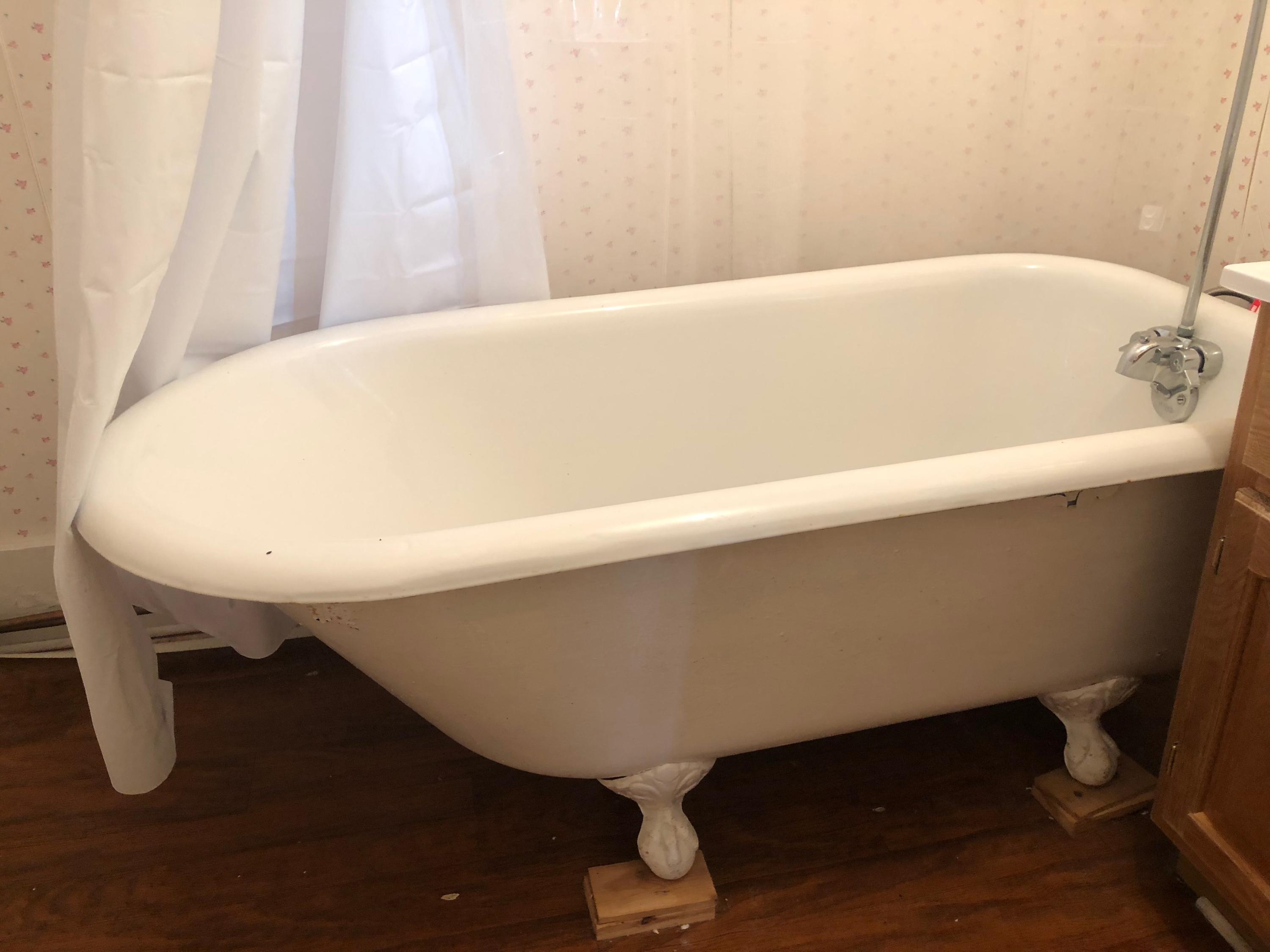 221 County Road Lubec, ME 04652 - Photo 33 of 33 39. Apt Bathroom a