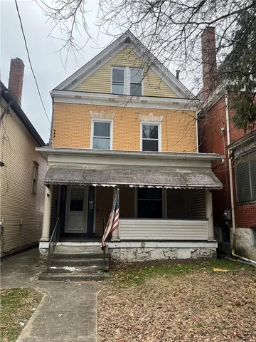 $40,000 | 419 Robinson Street, Pitcairn, PA 15140