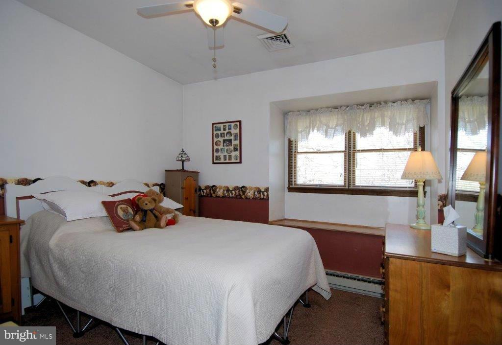 1007 Shady Beach Road Elkton, MD 21921 - Photo 17 of 30 Six Panel Wood Doors in This Spacious Bedroom