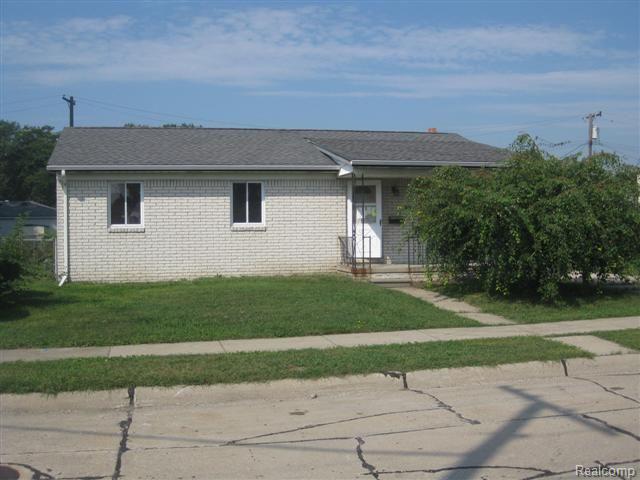 29409 Kelly Road Roseville, MI 48066 - Photo 1 of 7 front
