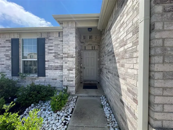 $2,195 | 2408 Barzona Drive, Fort Worth, TX 76131