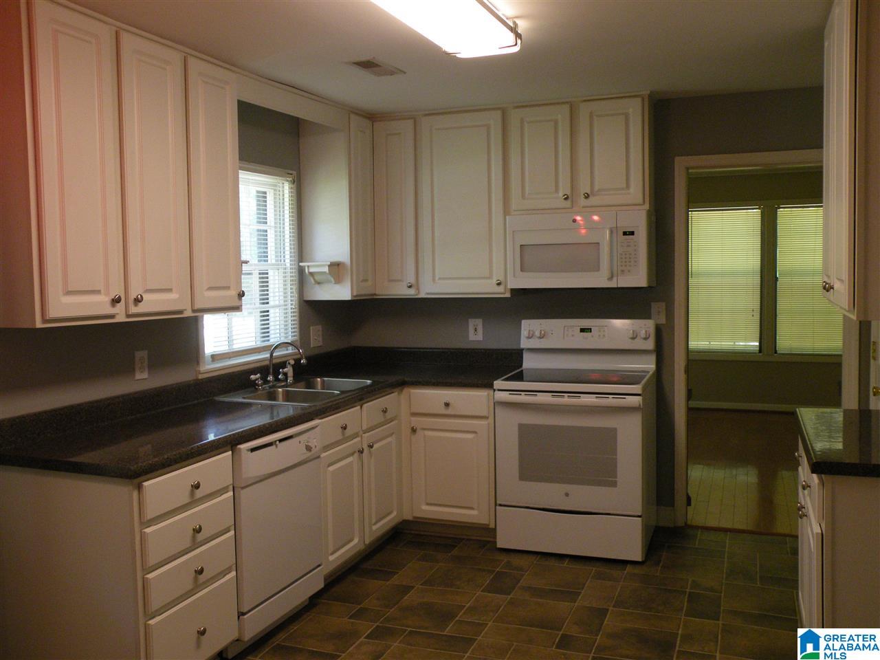 2100 Oldfield Road Sylacauga, AL 35150 - Photo 7 of 20