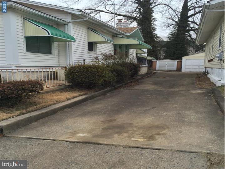 108 East Providence Road Yeadon, PA 19050 - Photo 12 of 15 Driveway