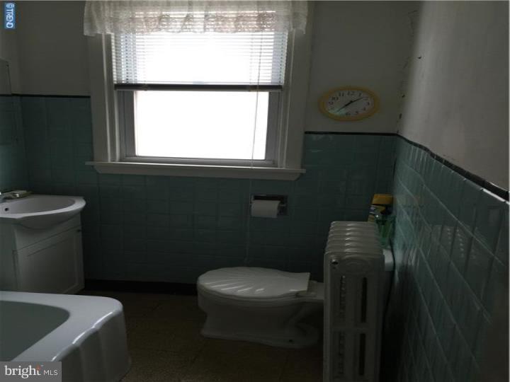 108 East Providence Road Yeadon, PA 19050 - Photo 9 of 15 Bathroom
