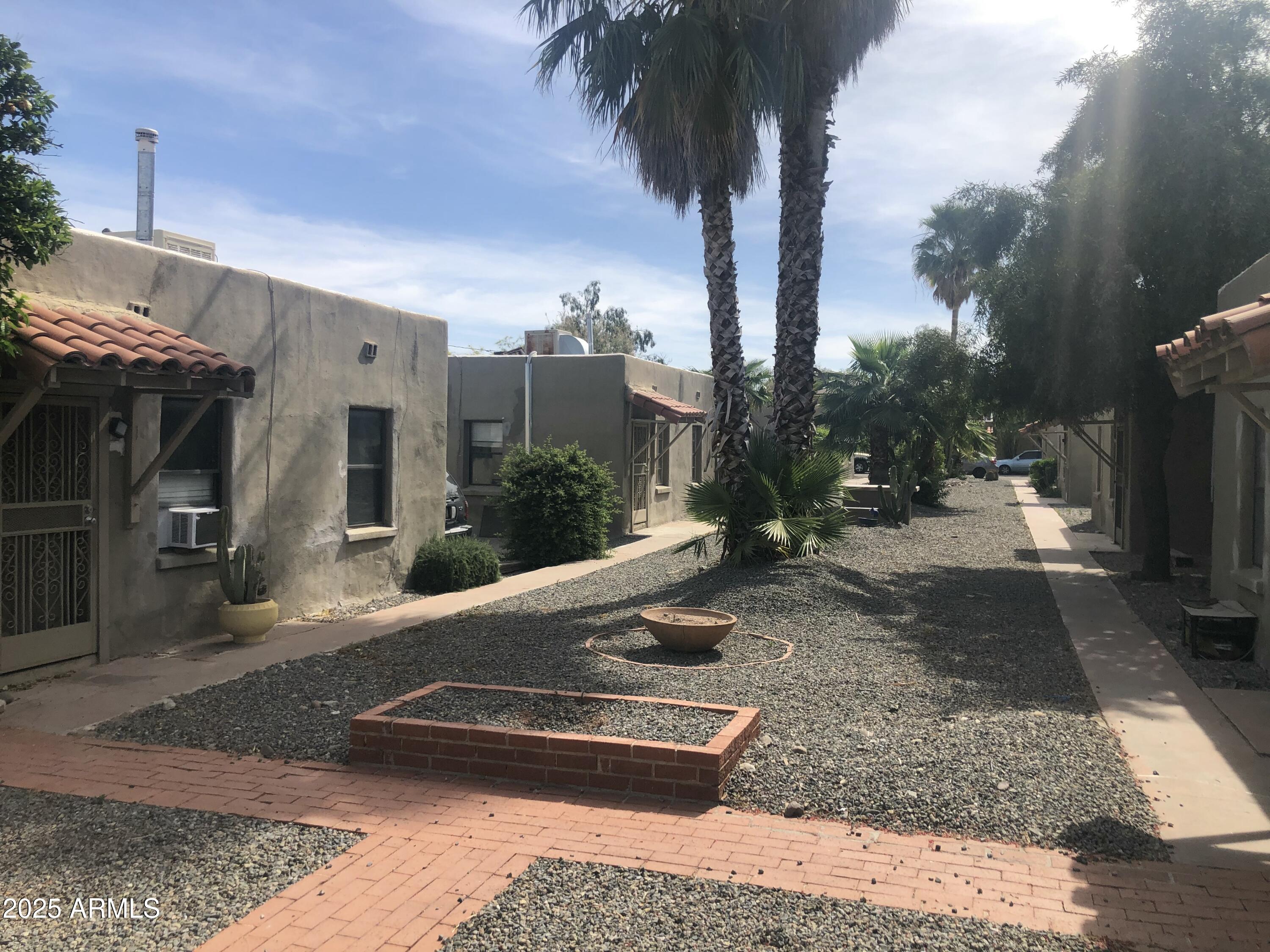 2620 North Stone Avenue Tucson, AZ 85705 - Photo 6 of 12 a view of a building