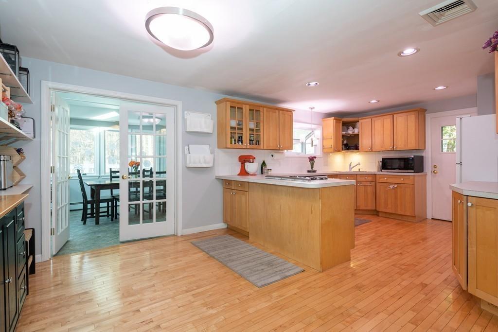 16 Rocky Hill Road Andover, MA 01810 - Photo 11 of 42 Gallery Image 11