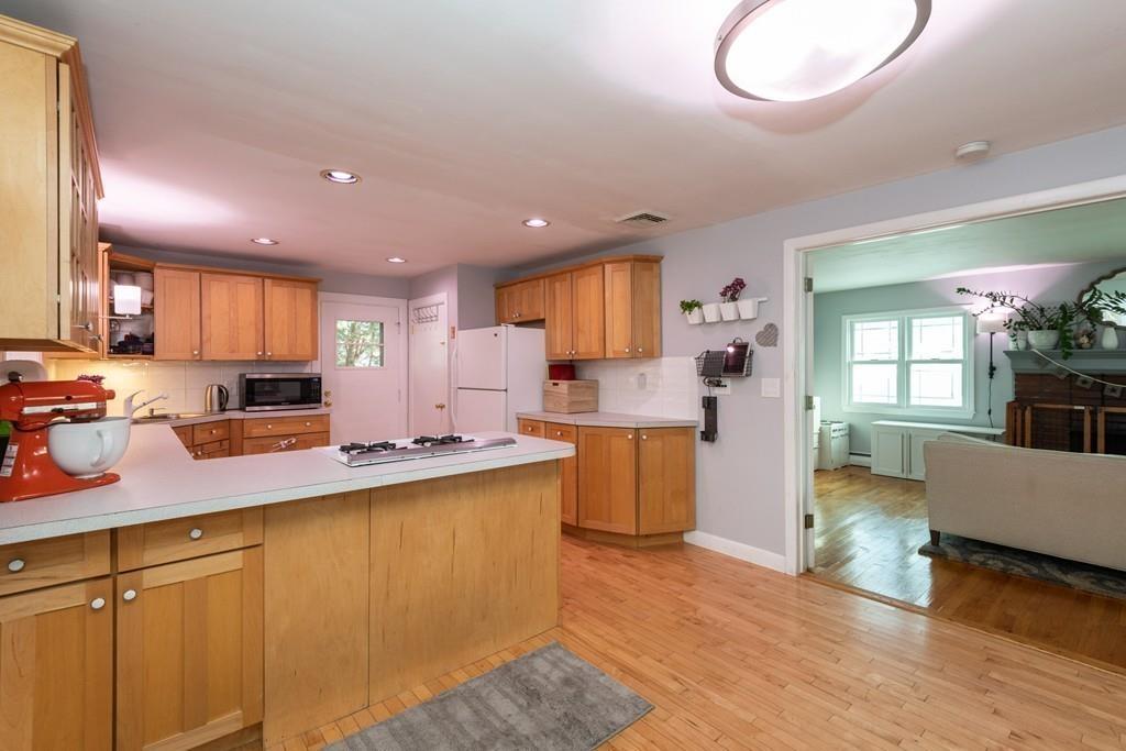 16 Rocky Hill Road Andover, MA 01810 - Photo 13 of 42 Gallery Image 13