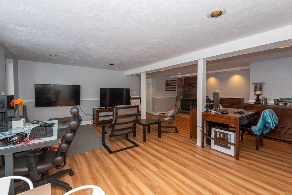 16 Rocky Hill Road Andover, MA 01810 - Photo 36 of 42 Gallery Image 36