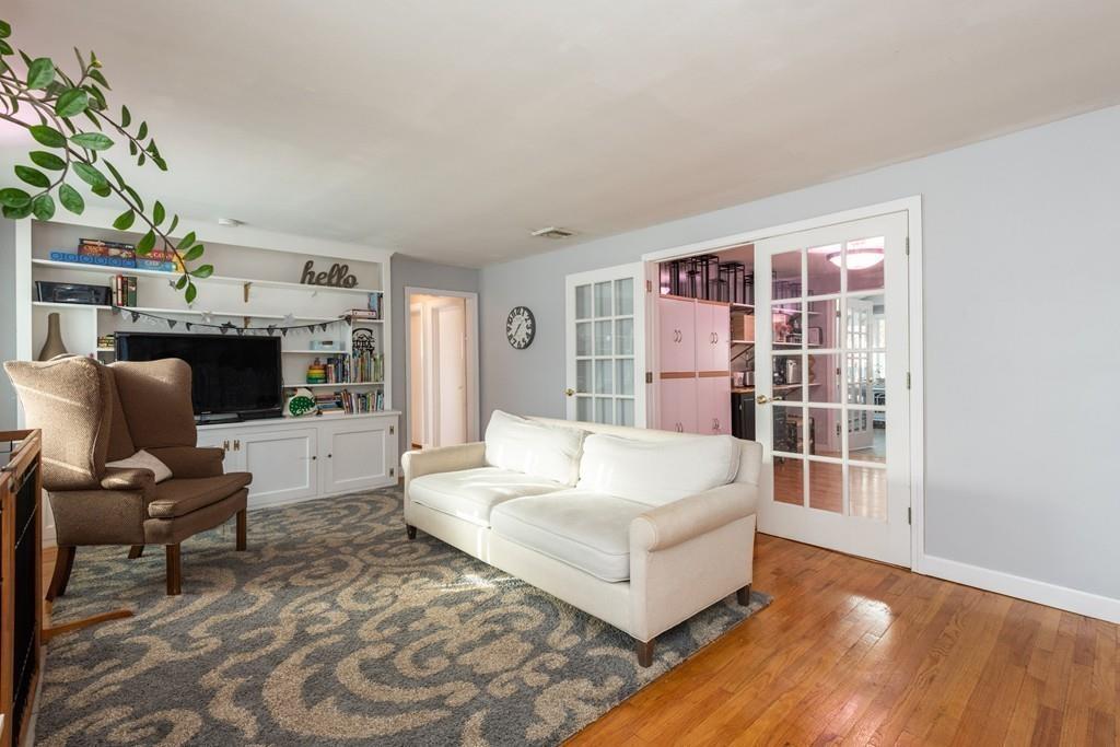 16 Rocky Hill Road Andover, MA 01810 - Photo 10 of 42 Gallery Image 10