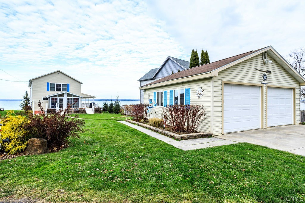 2439 Wilson Point Road Canastota, NY 13032 - Photo 2 of 47