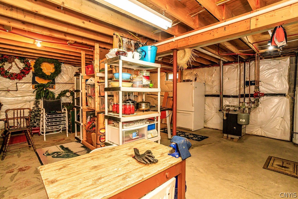 2439 Wilson Point Road Canastota, NY 13032 - Photo 40 of 47