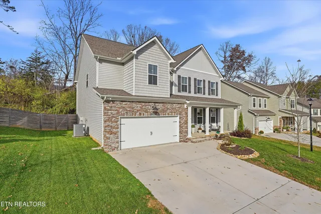 $565,000 | 7254 Willow Park Lane, Knoxville, TN 37931