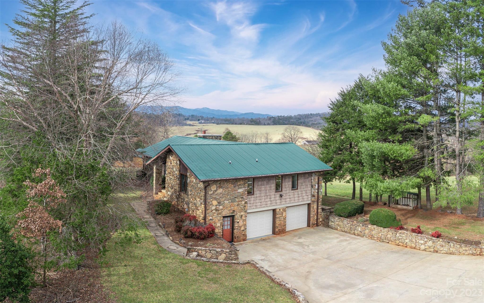 4 Embler Road, Unit 2 Alexander, NC 28701 - Photo 3 of 24 Gallery Image 3