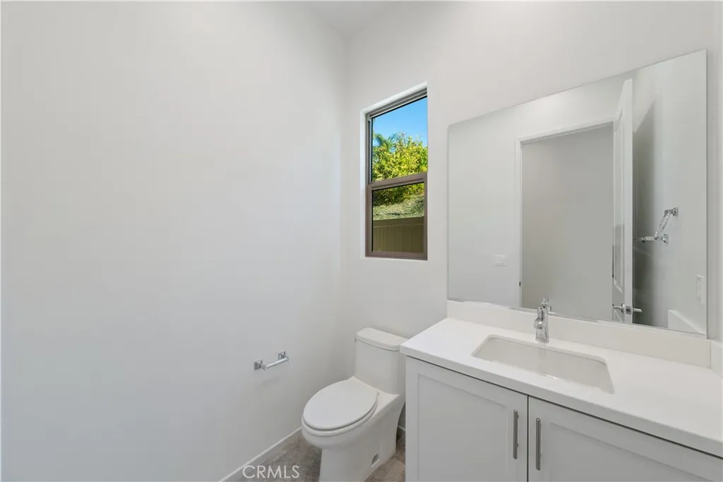810 Francesca Drive Walnut, CA 91789 - Photo 28 of 33 a bathroom with a sink and a toilet