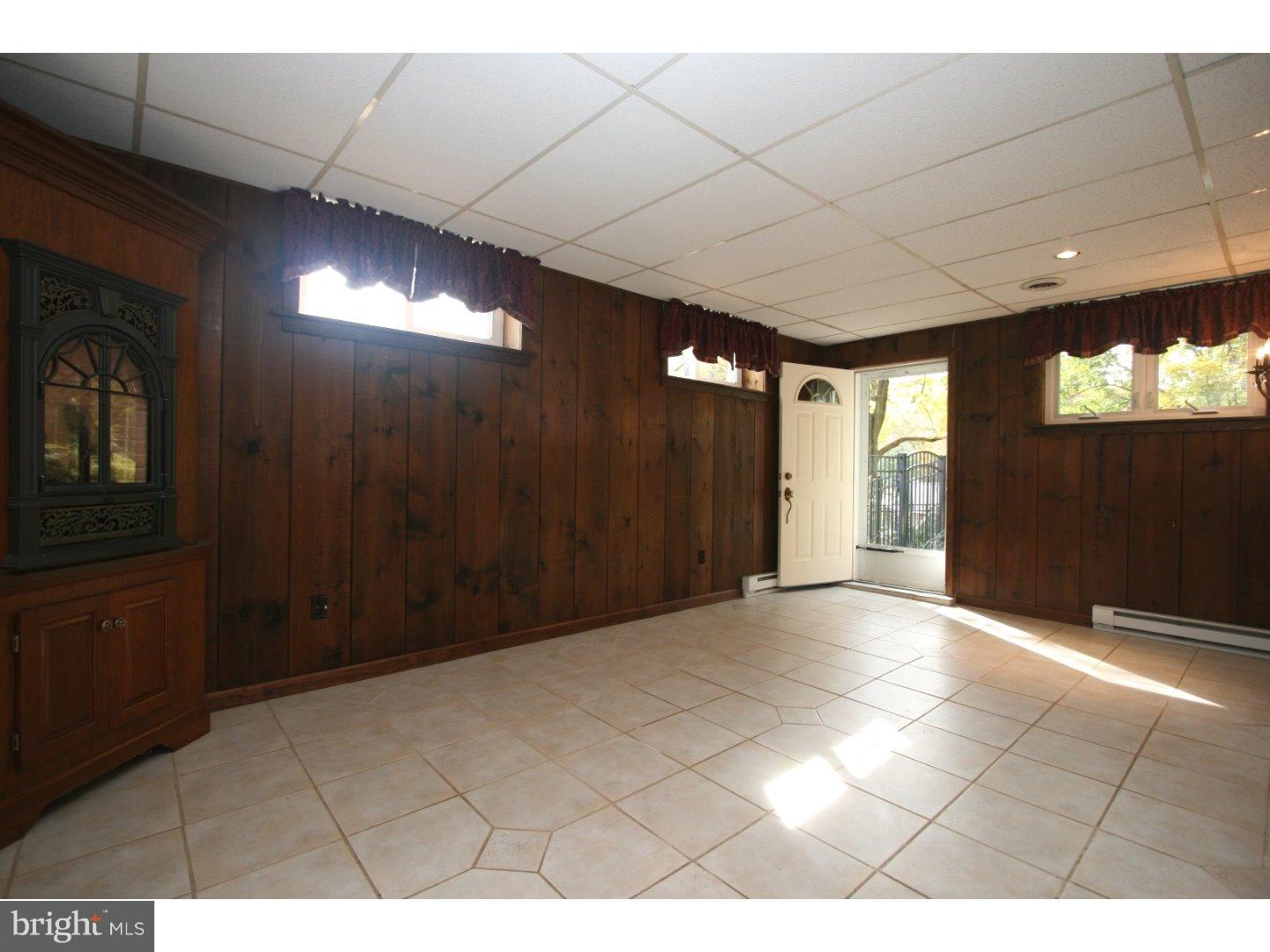 5500 Chelsea Road Aston, PA 19014 - Photo 14 of 25 Family Room