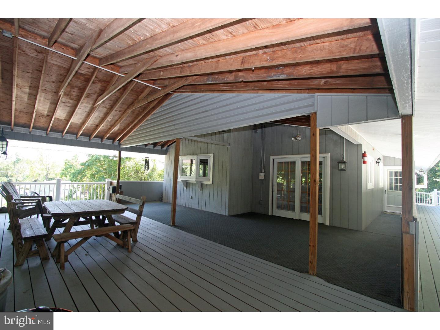 5500 Chelsea Road Aston, PA 19014 - Photo 22 of 25 Deck