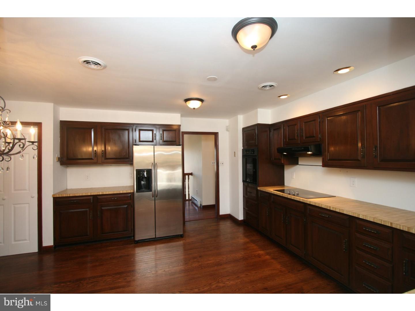 5500 Chelsea Road Aston, PA 19014 - Photo 7 of 25 Kitchen