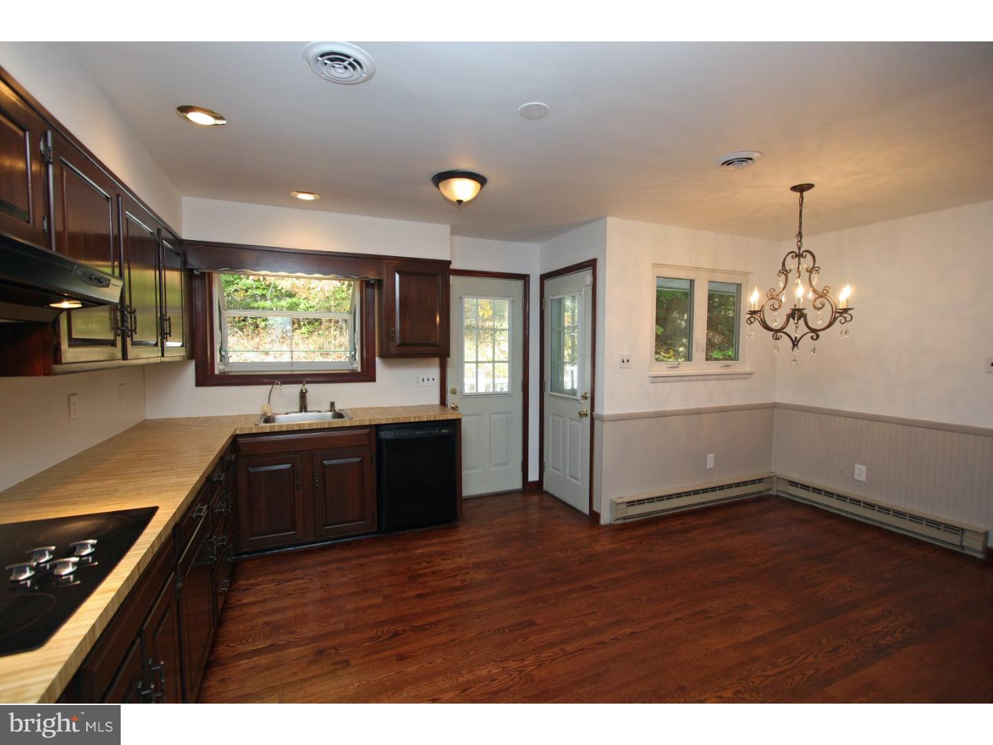 5500 Chelsea Road Aston, PA 19014 - Photo 8 of 25 Kitchen