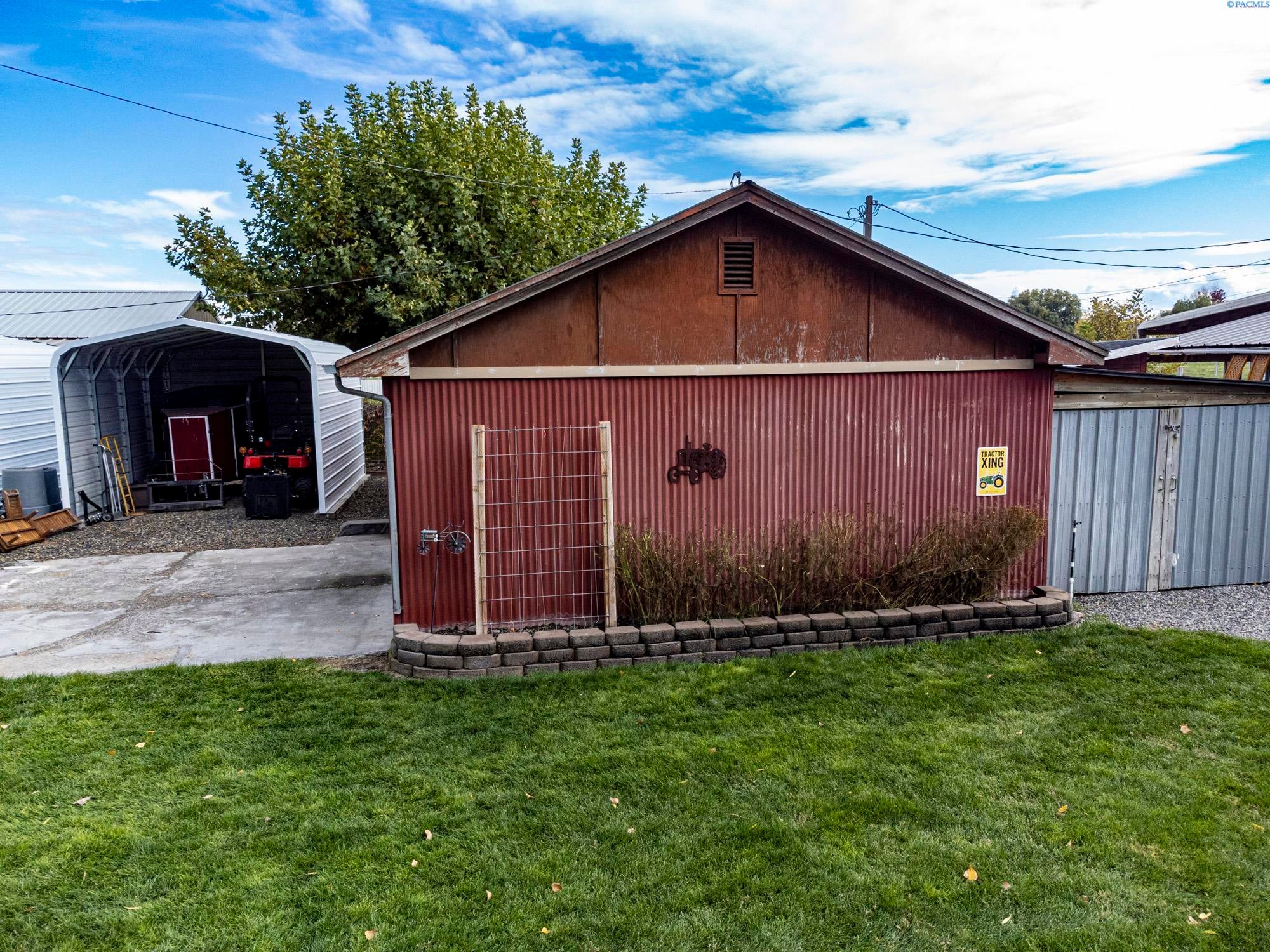 212705 East Bowles Road Kennewick, WA 99337 - Photo 22 of 29 Gallery Image 22