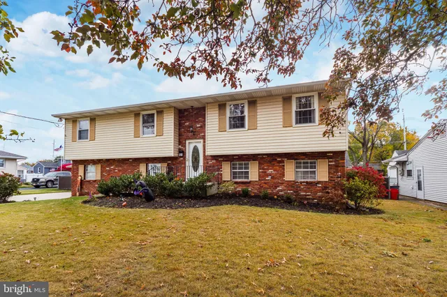 $525,000 | 121 Marlborough Avenue, Mount Ephraim, NJ 08059