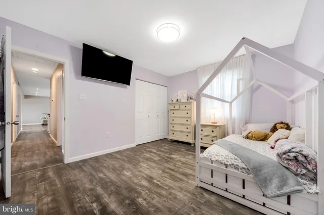 $525,000 | 121 Marlborough Avenue, Mount Ephraim, NJ 08059