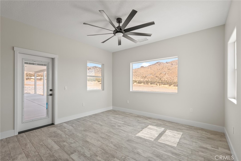 19707 Roanoke Road Apple Valley, CA 92307 - Photo 24 of 63