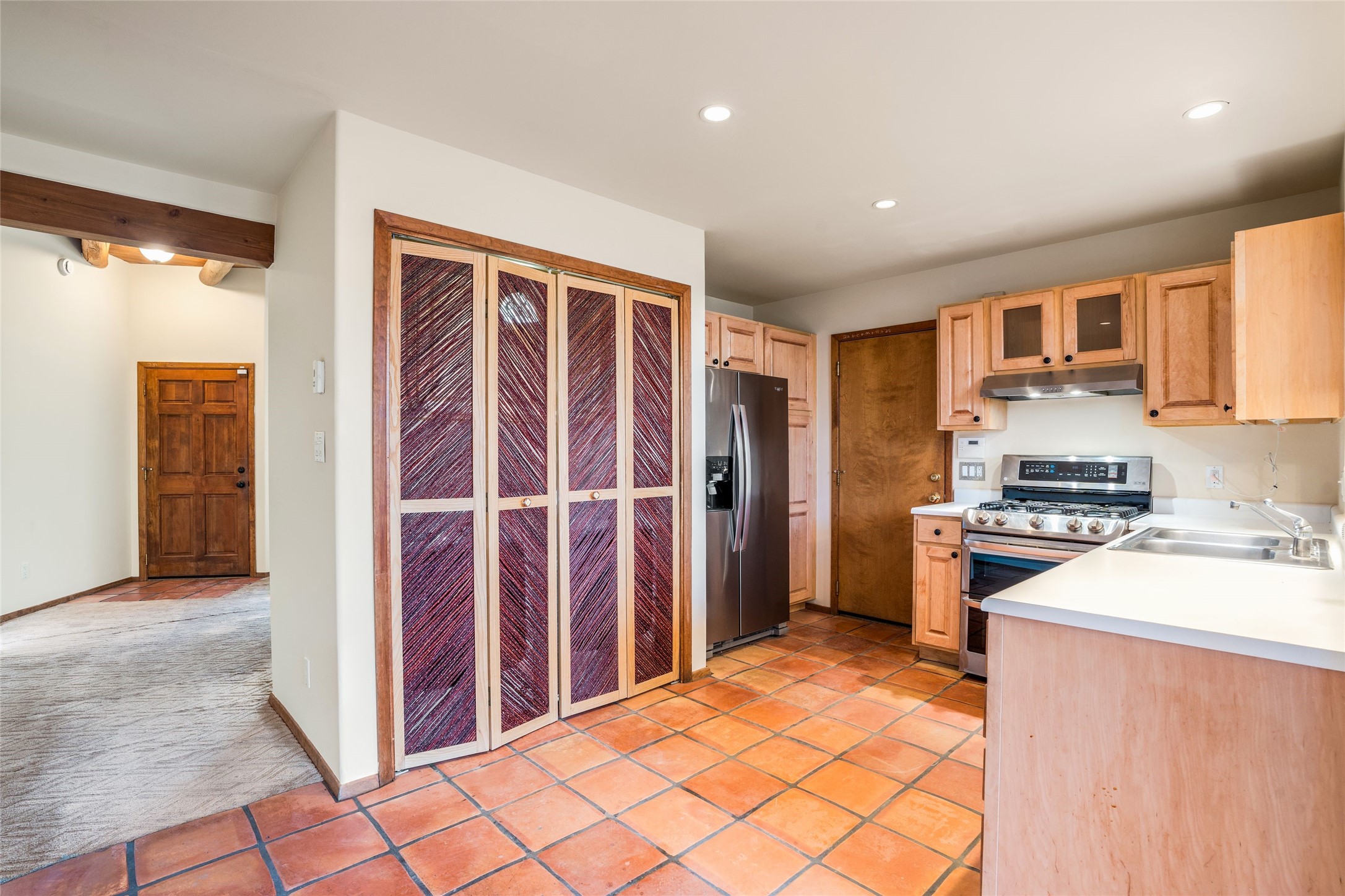 121 Del Rio Drive Santa Fe, NM 87501 - Photo 7 of 24