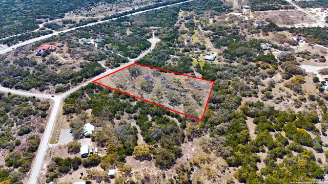 a picture of mountains