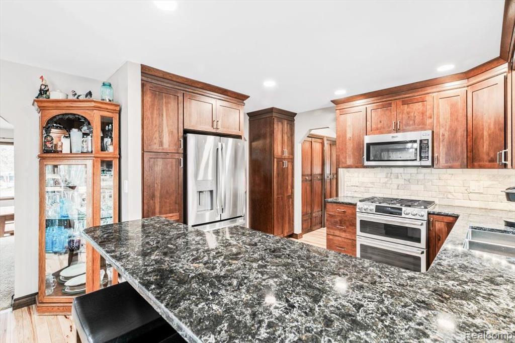4742 Brown Road Avoca, MI 48006 - Photo 6 of 35