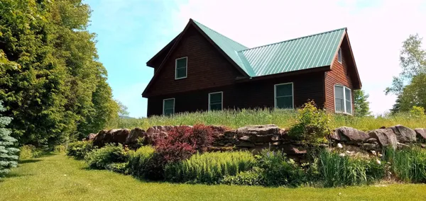 $750,000 | 195 Beacon Hill Road, Morristown, VT 05661