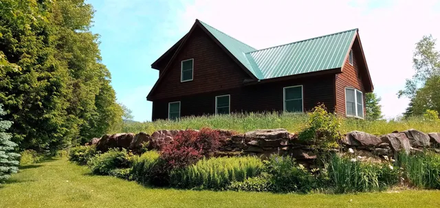 $750,000 | 195 Beacon Hill Road, Morristown, VT 05661