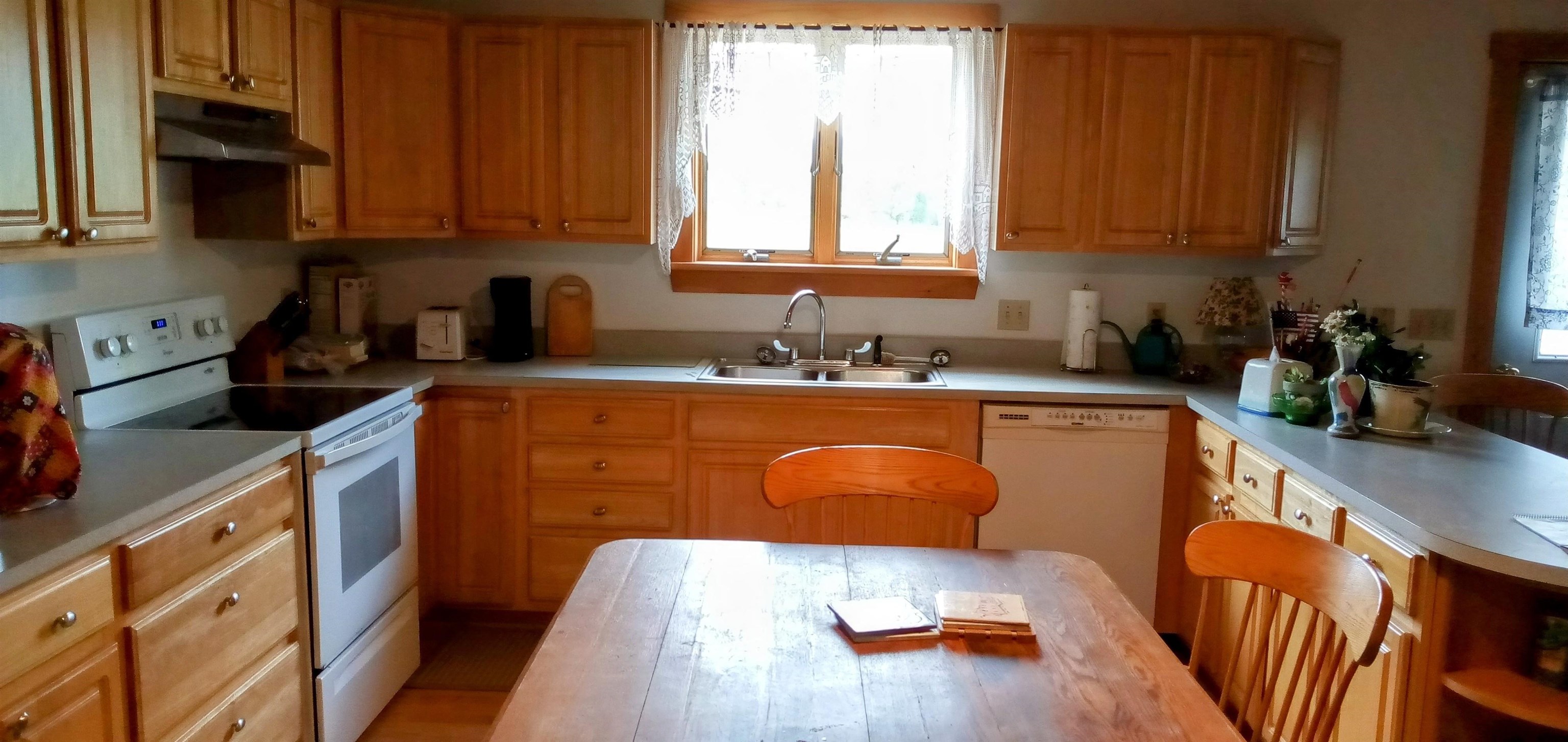 195 Beacon Hill Road Morristown, VT 05661 - Photo 13 of 38