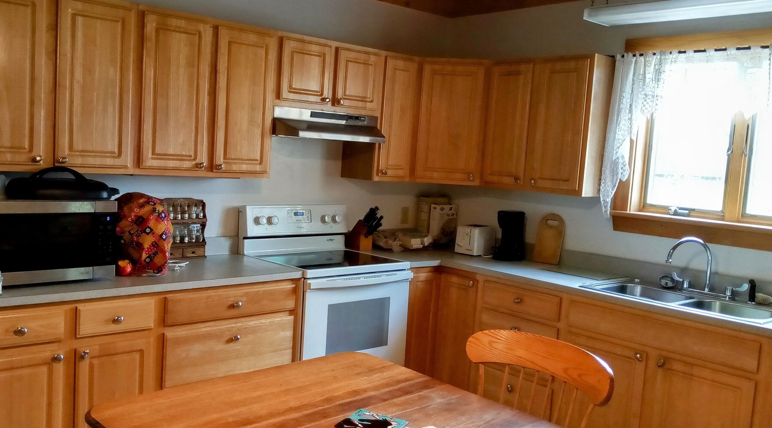 195 Beacon Hill Road Morristown, VT 05661 - Photo 15 of 44