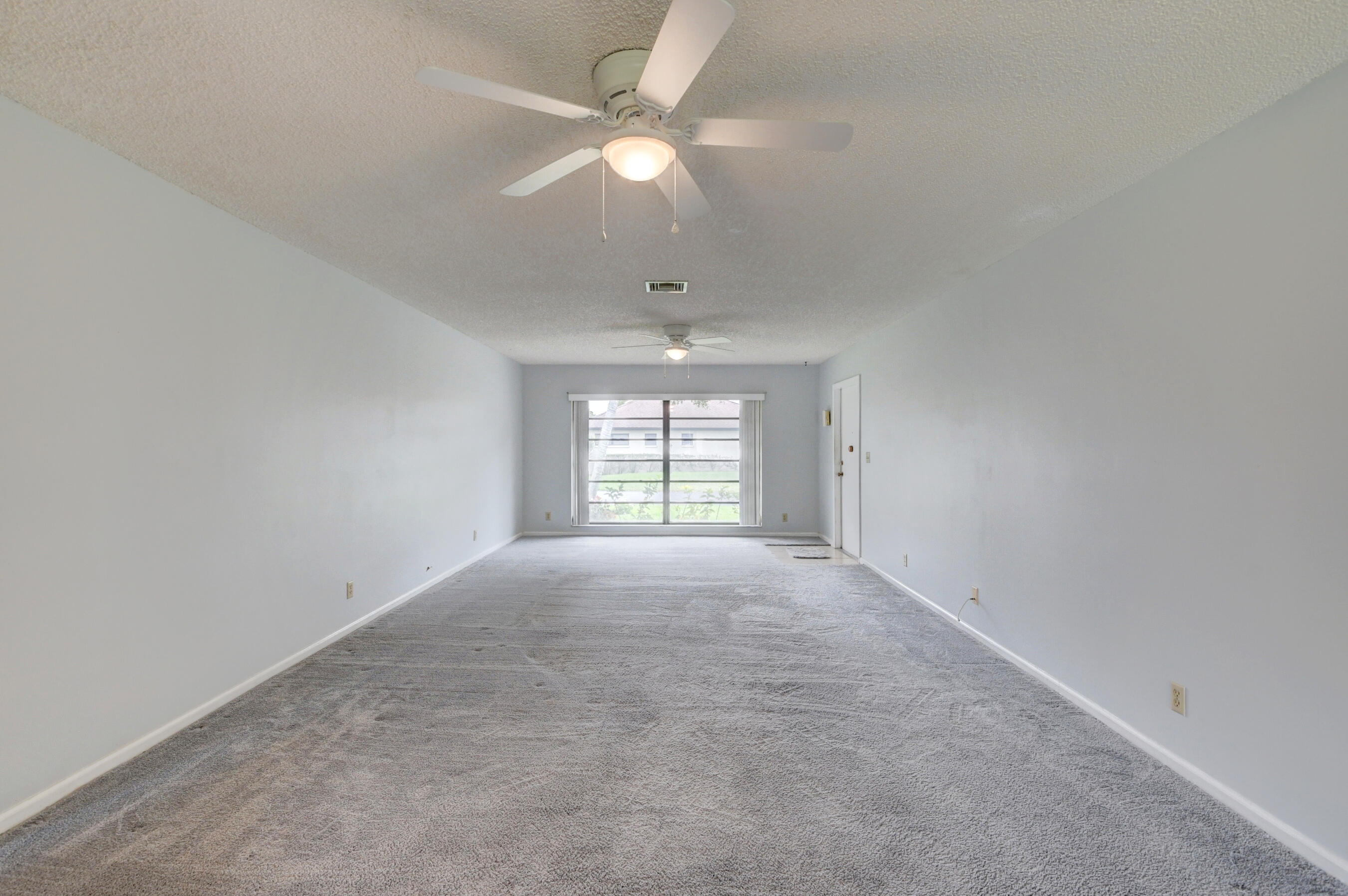 4878 Equestrian Road, Unit B Boynton Beach, FL 33436 - Photo 9 of 23 Living Room