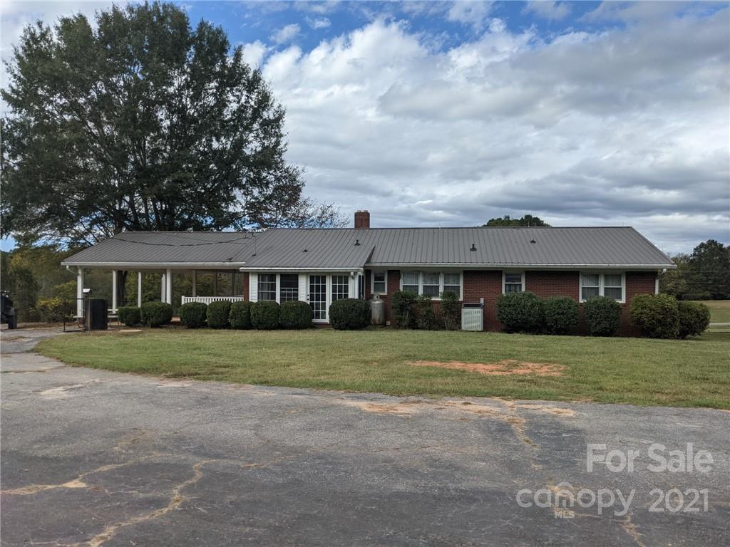 2079 Withers Road Maiden, NC 28650 - Photo 2 of 27 Gallery Image 2