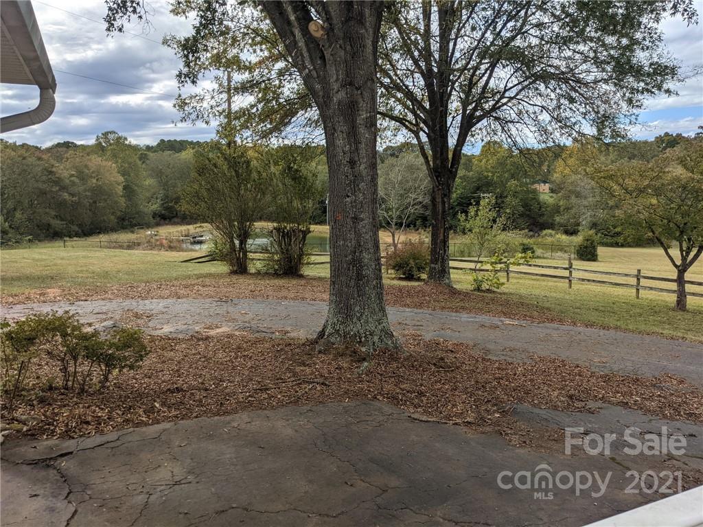2079 Withers Road Maiden, NC 28650 - Photo 11 of 27 Gallery Image 11
