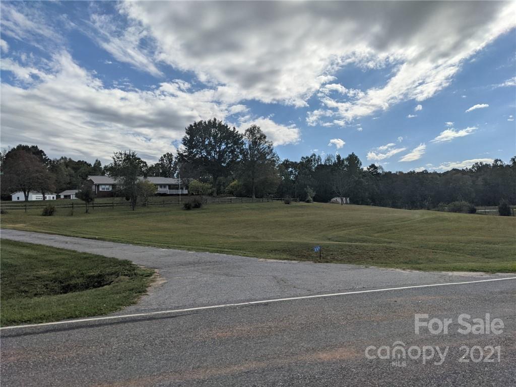 2079 Withers Road Maiden, NC 28650 - Photo 12 of 27 Gallery Image 12