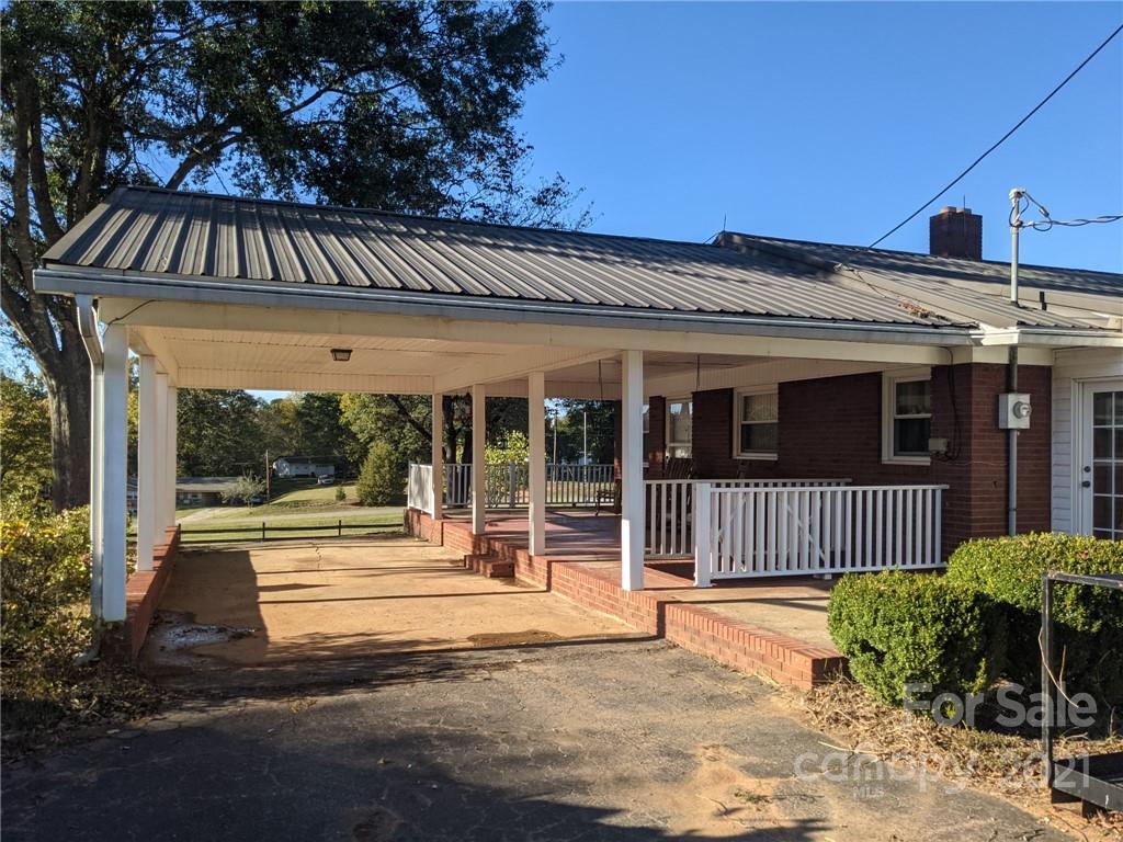 2079 Withers Road Maiden, NC 28650 - Photo 3 of 27 Gallery Image 3